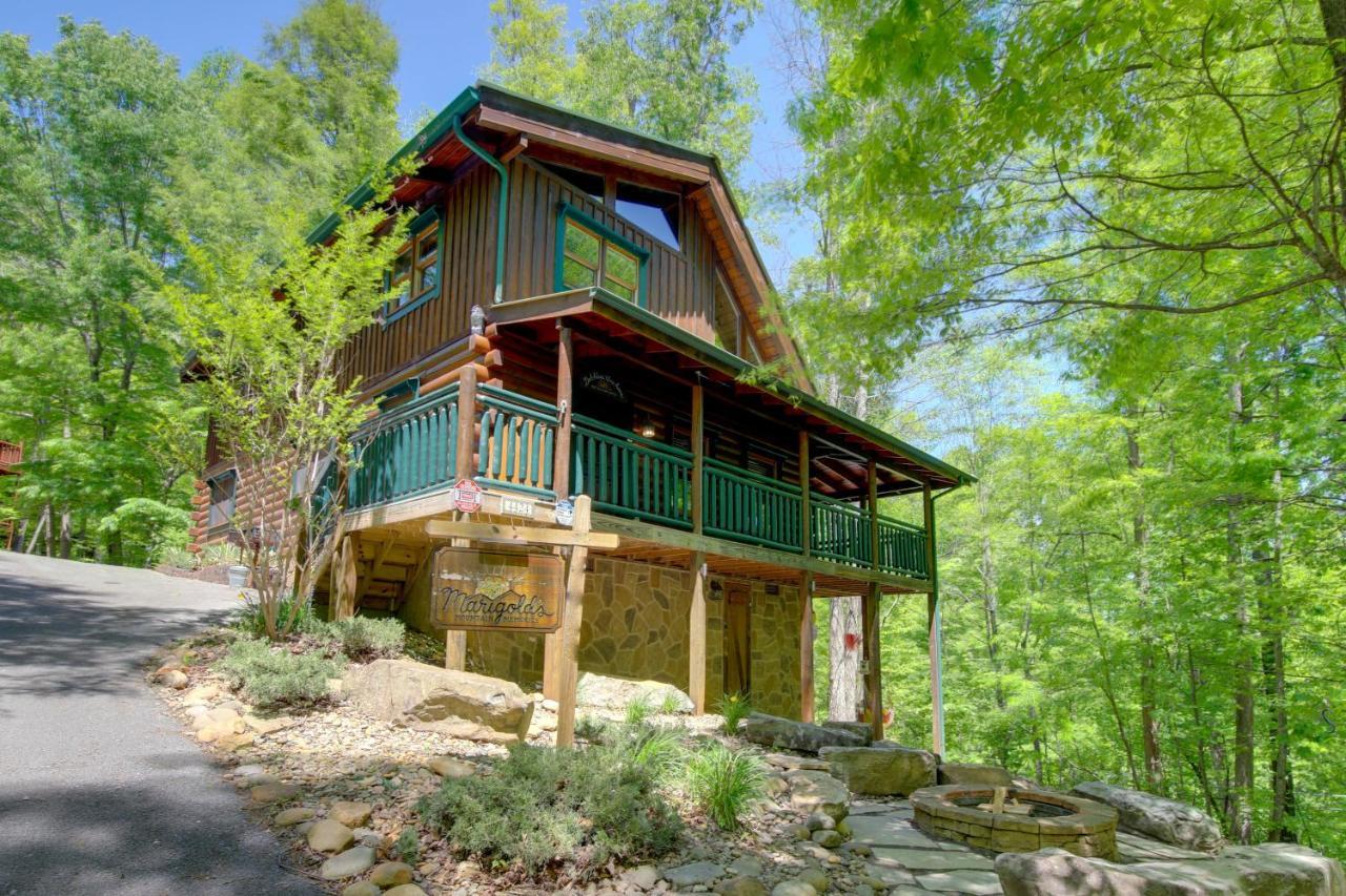 Gatlinburg Family Cabin With Private Hot Tub And Deck! Villa Exterior photo