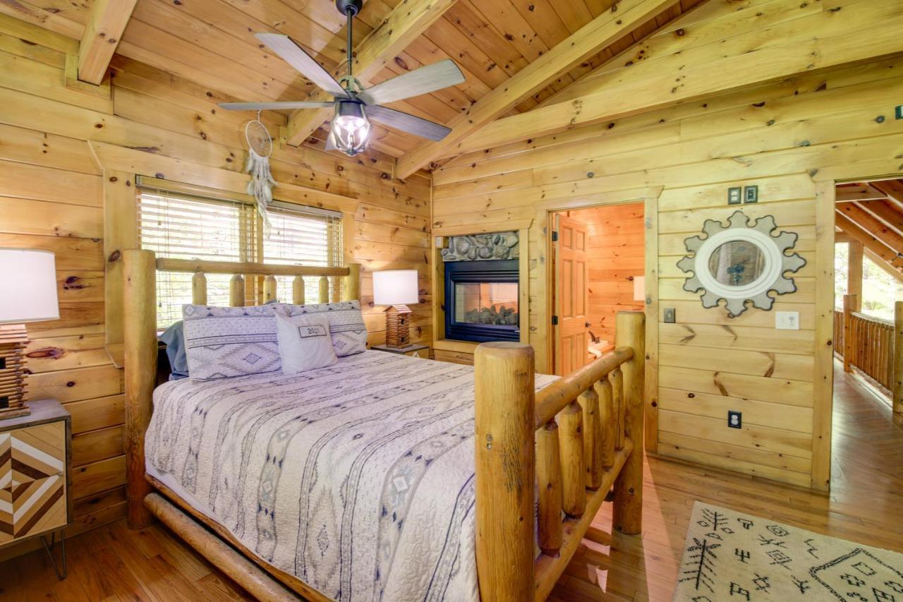 Gatlinburg Family Cabin With Private Hot Tub And Deck! Villa Exterior photo